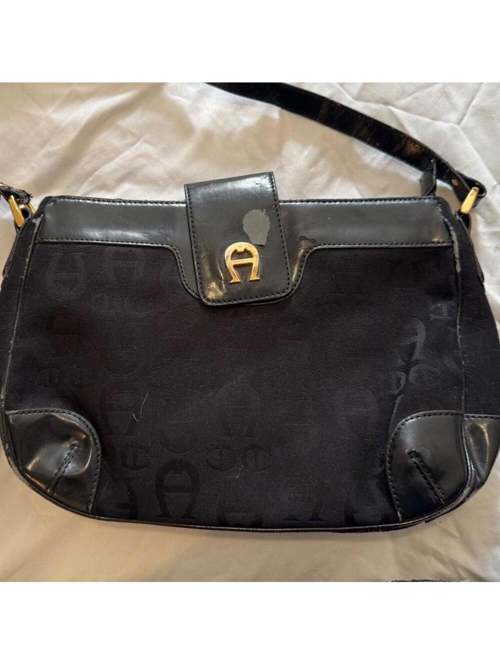 Vintage Etienne Aigner black shoulder bag